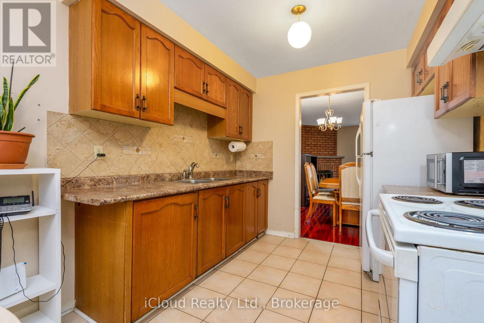 66 Dutch Crescent, Brampton, Ontario  L6Y 3X1 - Photo 10 - W12645348