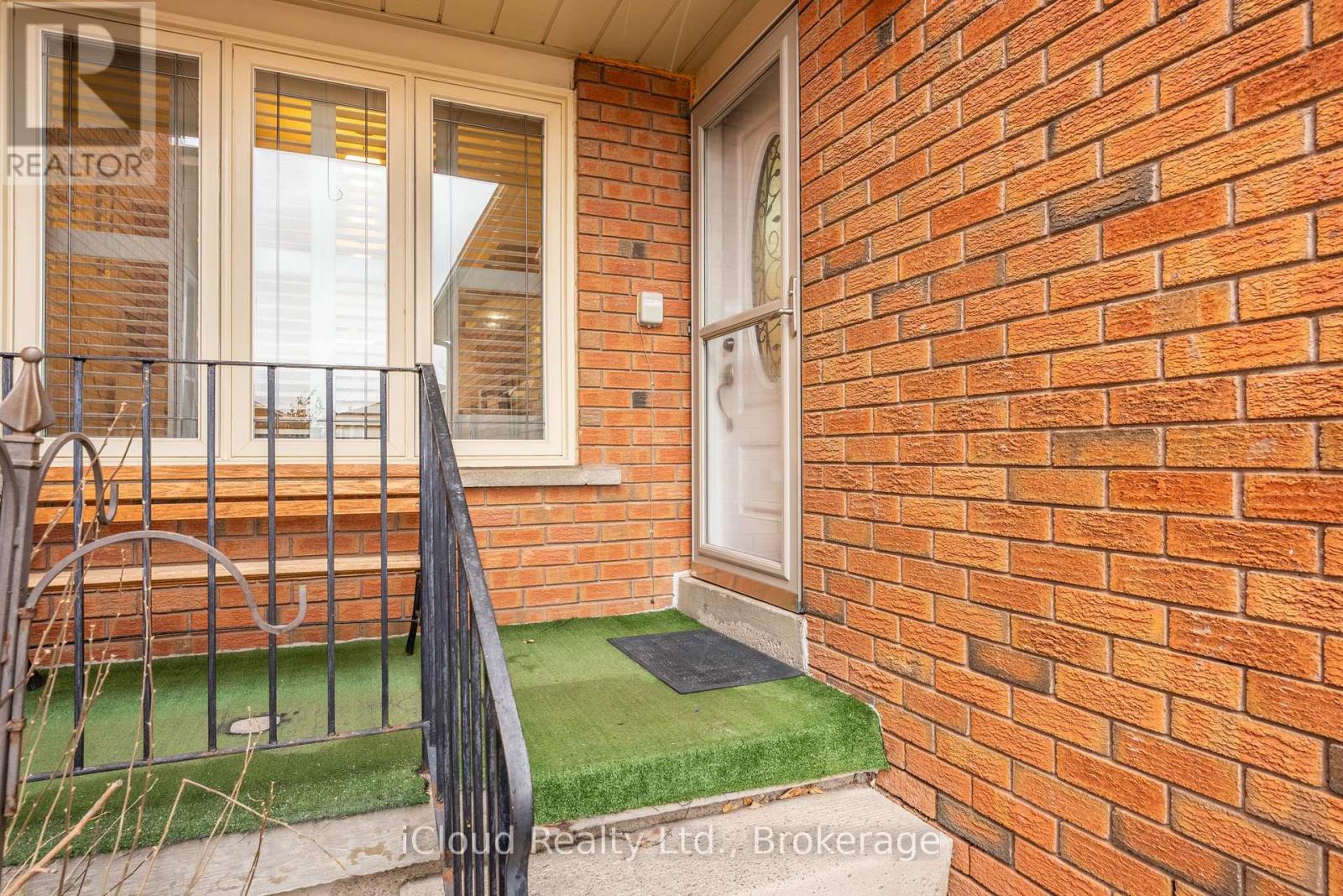 66 Dutch Crescent, Brampton, Ontario  L6Y 3X1 - Photo 6 - W12645348