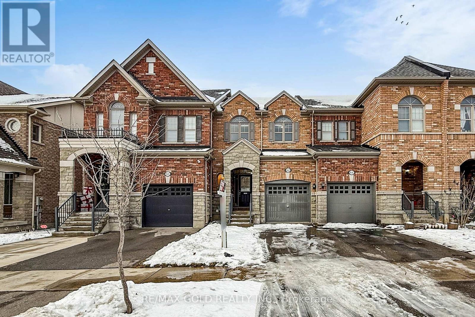 62 PENNYCROSS CRESCENT, Brampton, Ontario