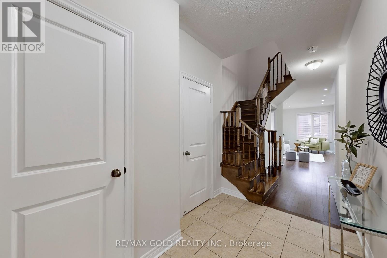 62 Pennycross Crescent, Brampton, Ontario  L7A 4M1 - Photo 21 - W12645360