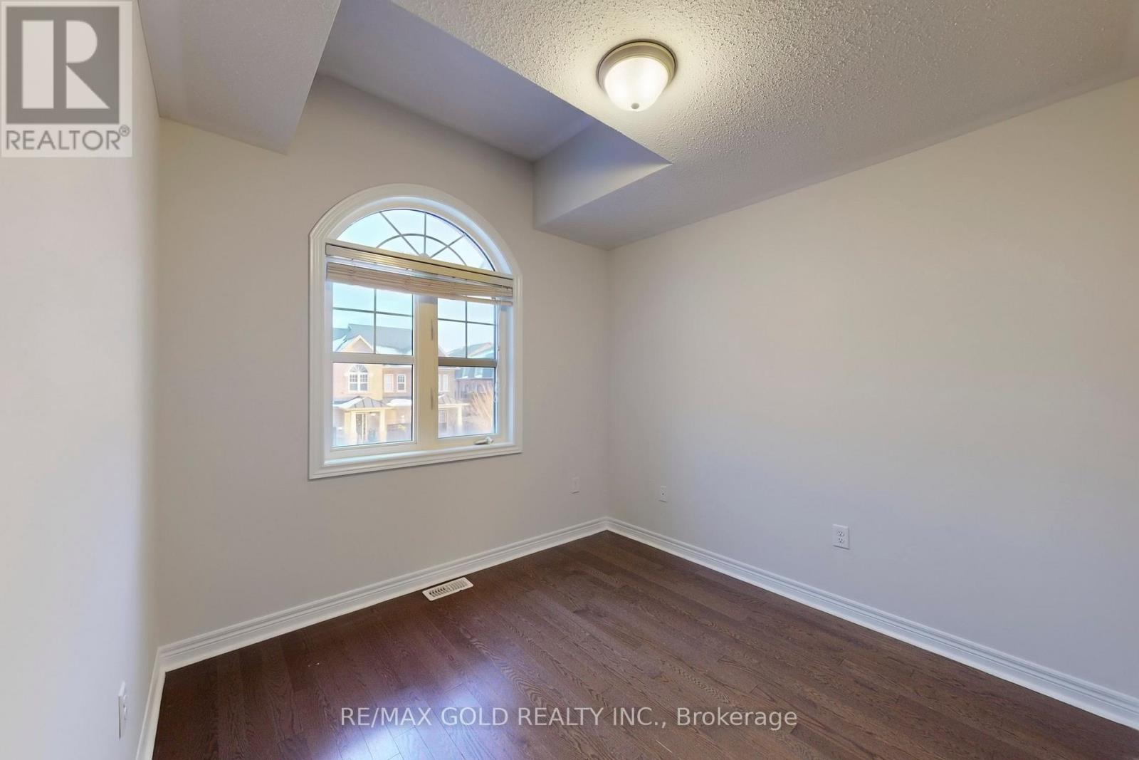 62 Pennycross Crescent, Brampton, Ontario  L7A 4M1 - Photo 32 - W12645360