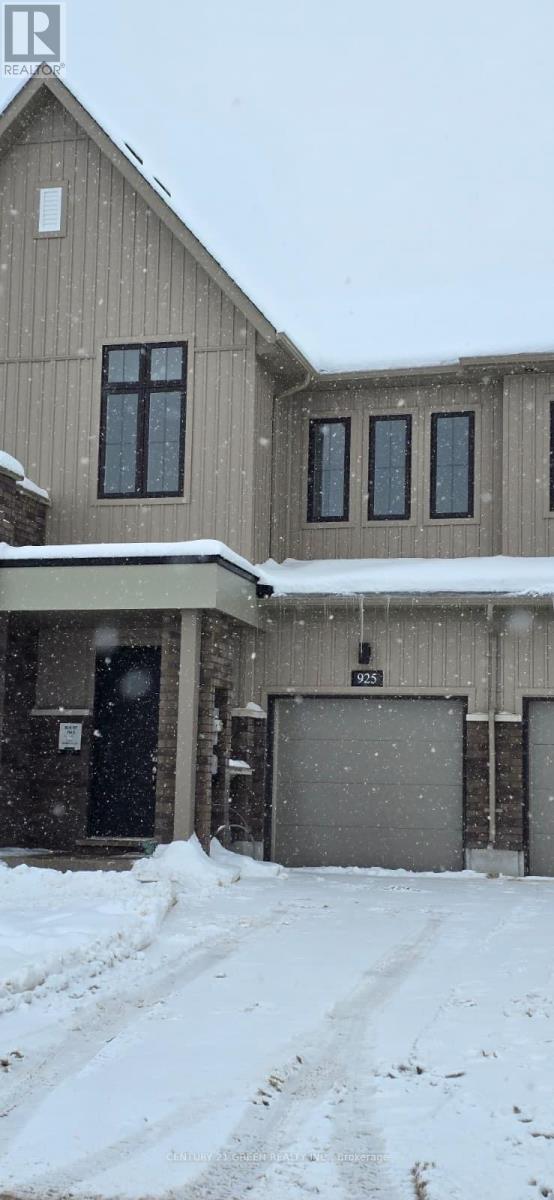 925 DOURO STREET, Stratford, Ontario