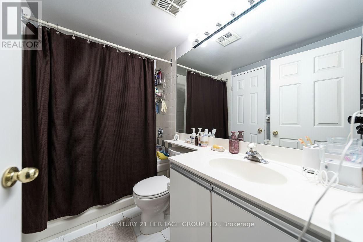 1601 - 101 Subway Crescent, Toronto, Ontario  M9B 6K4 - Photo 14 - W12612746