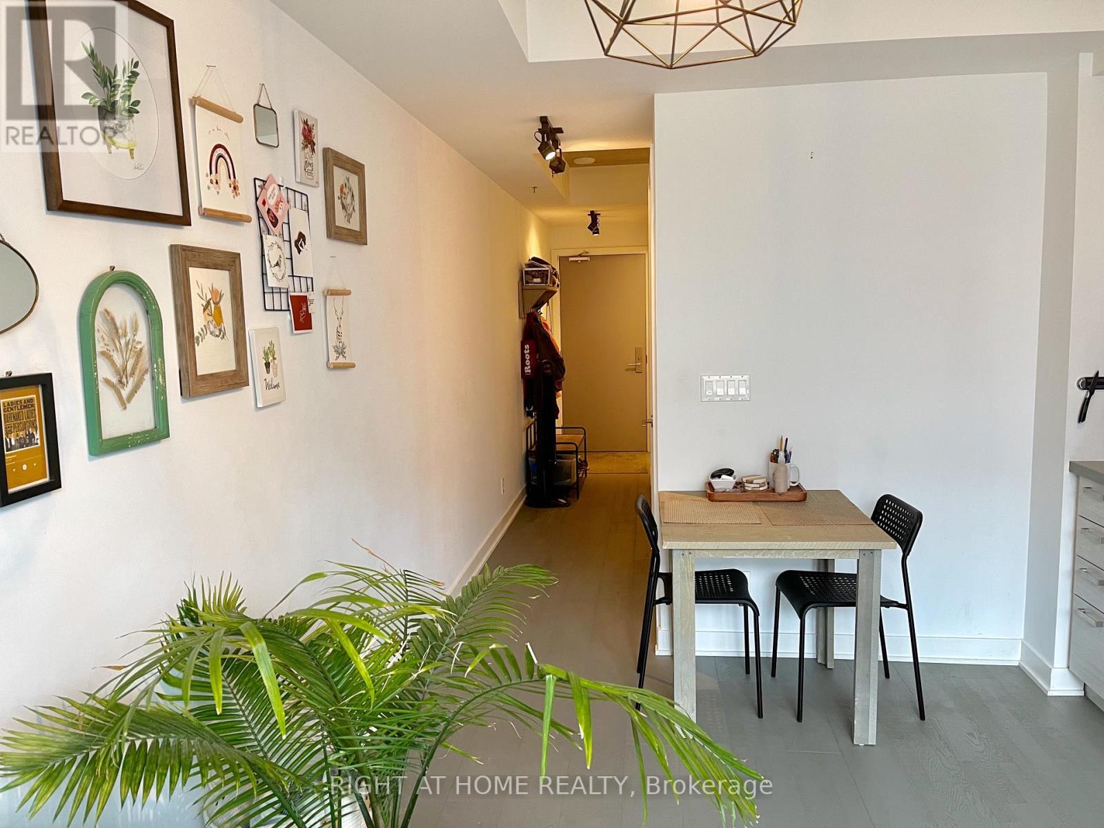 705 - 203 Catherine Street, Ottawa, Ontario  K2P 1J5 - Photo 6 - X12436351