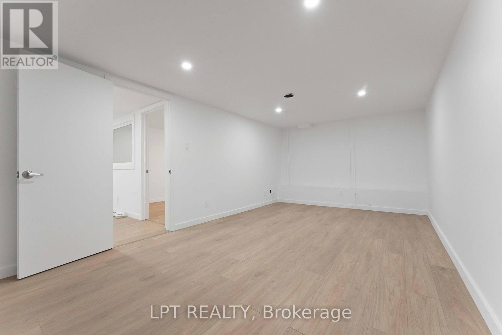 12 - 81 Auriga Drive, Ottawa, Ontario  K2E 7Y5 - Photo 29 - X12645402