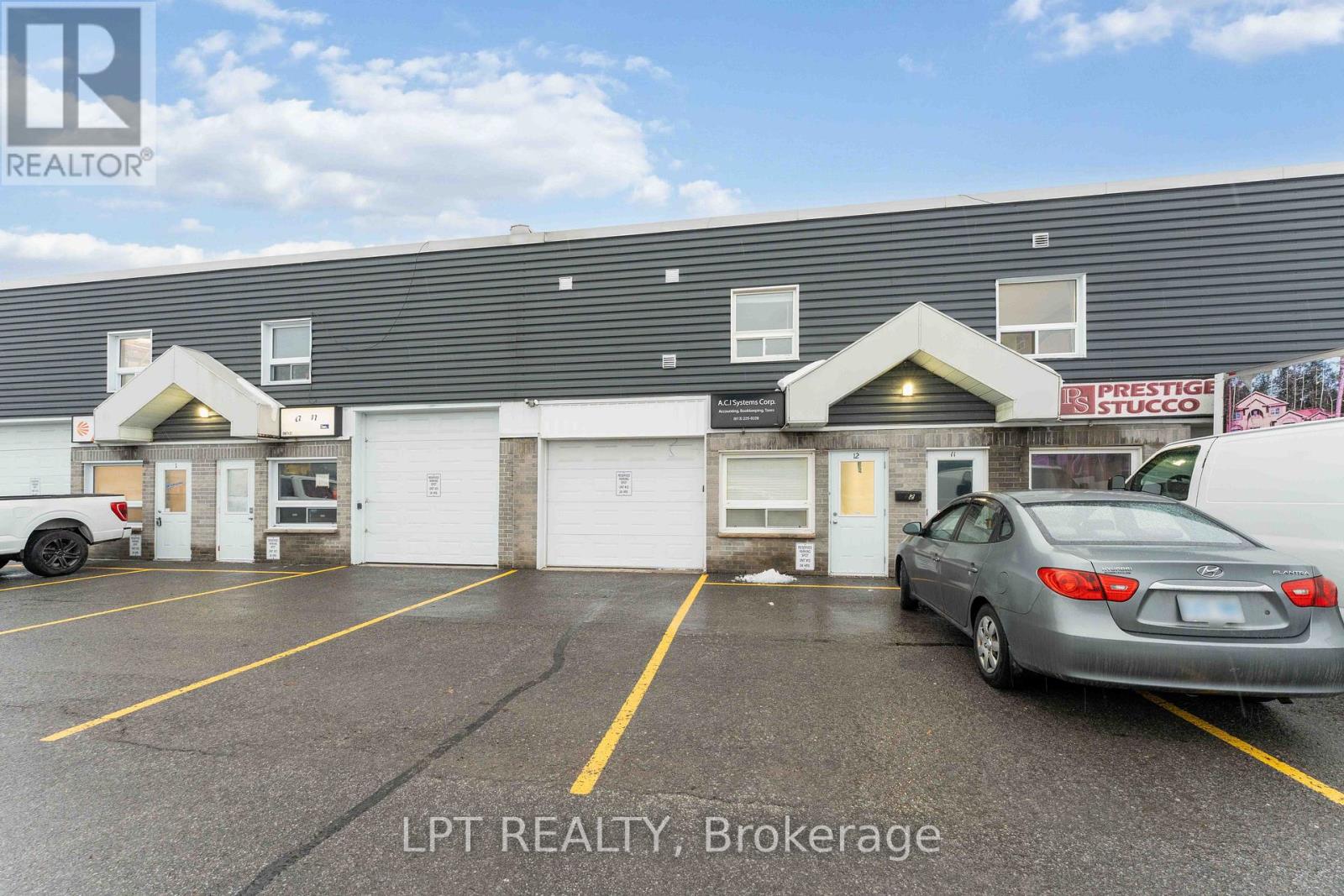 12 - 81 Auriga Drive, Ottawa, Ontario  K2E 7Y5 - Photo 3 - X12645402