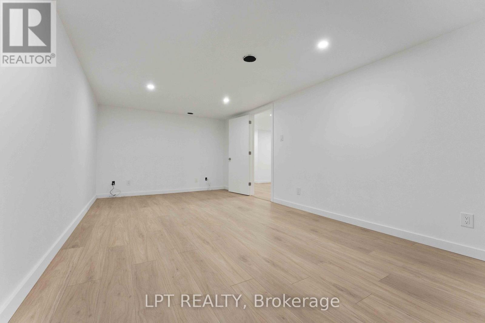 12 - 81 Auriga Drive, Ottawa, Ontario  K2E 7Y5 - Photo 30 - X12645402