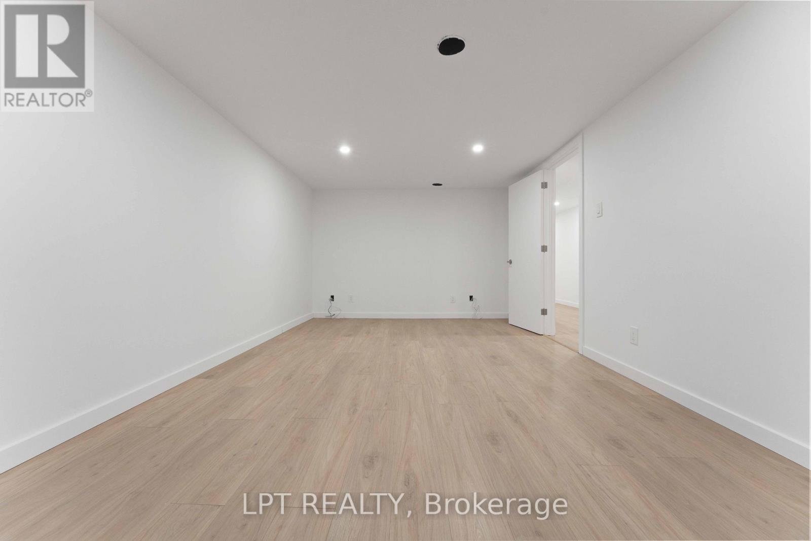 12 - 81 Auriga Drive, Ottawa, Ontario  K2E 7Y5 - Photo 32 - X12645402