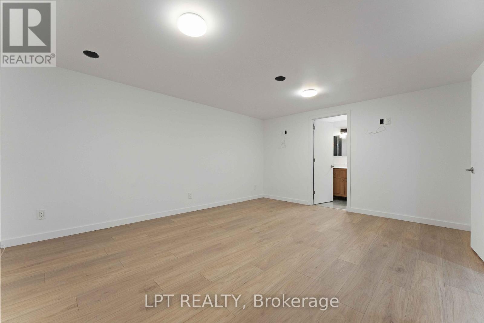 12 - 81 Auriga Drive, Ottawa, Ontario  K2E 7Y5 - Photo 34 - X12645402