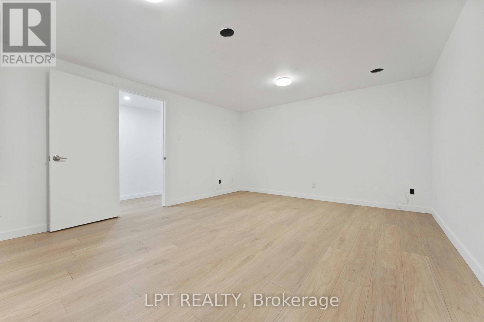 12 - 81 Auriga Drive, Ottawa, Ontario  K2E 7Y5 - Photo 36 - X12645402