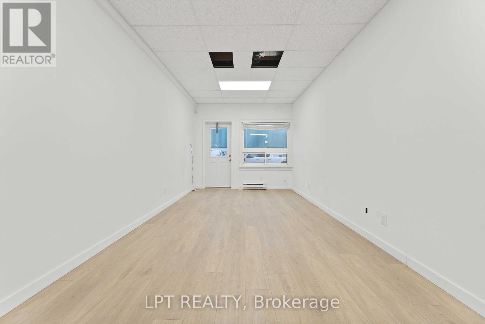 12 - 81 Auriga Drive, Ottawa, Ontario  K2E 7Y5 - Photo 4 - X12645402