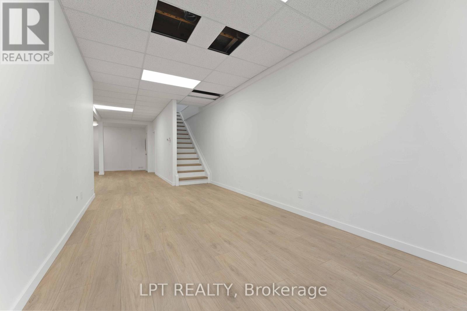 12 - 81 Auriga Drive, Ottawa, Ontario  K2E 7Y5 - Photo 8 - X12645402