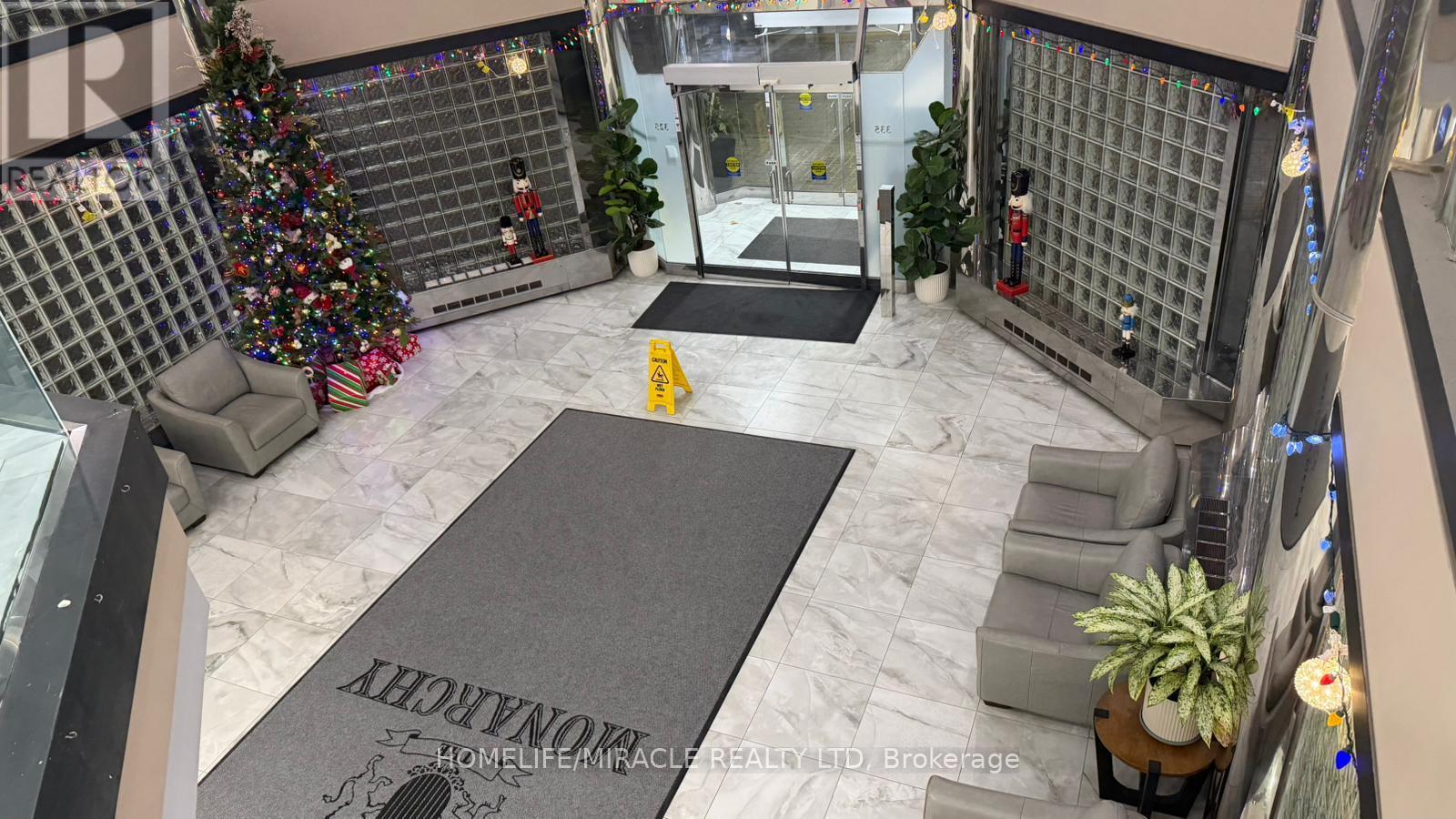 Ph-108 - 335 Webb Drive, Mississauga, Ontario  L5B 4A1 - Photo 3 - W12644076