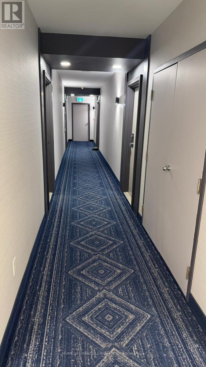 Ph-108 - 335 Webb Drive, Mississauga, Ontario  L5B 4A1 - Photo 9 - W12644076