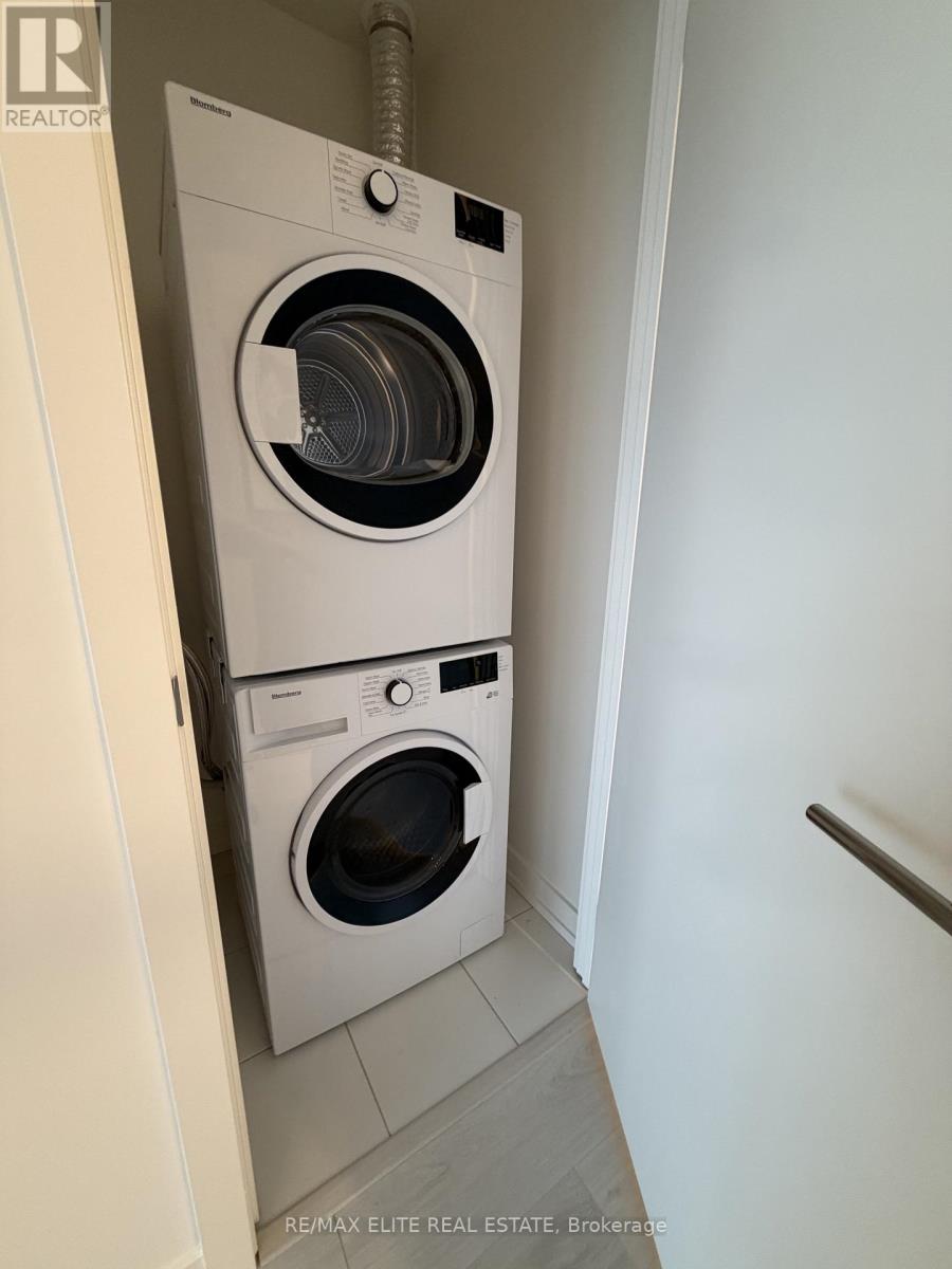 2011s - 110 Broadway Avenue, Toronto, Ontario  M4P 1V3 - Photo 19 - C12645400