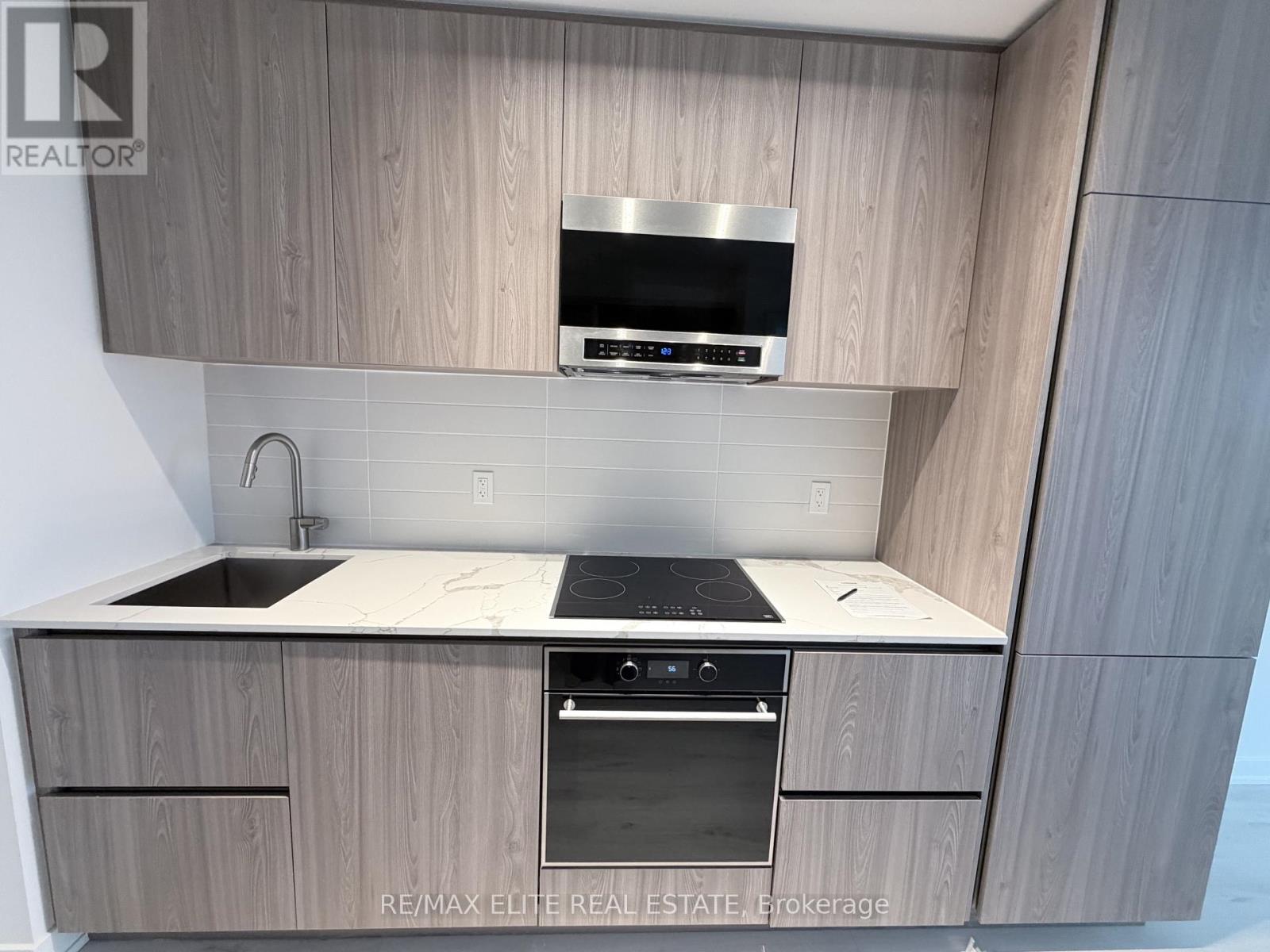 2011s - 110 Broadway Avenue, Toronto, Ontario  M4P 1V3 - Photo 6 - C12645400