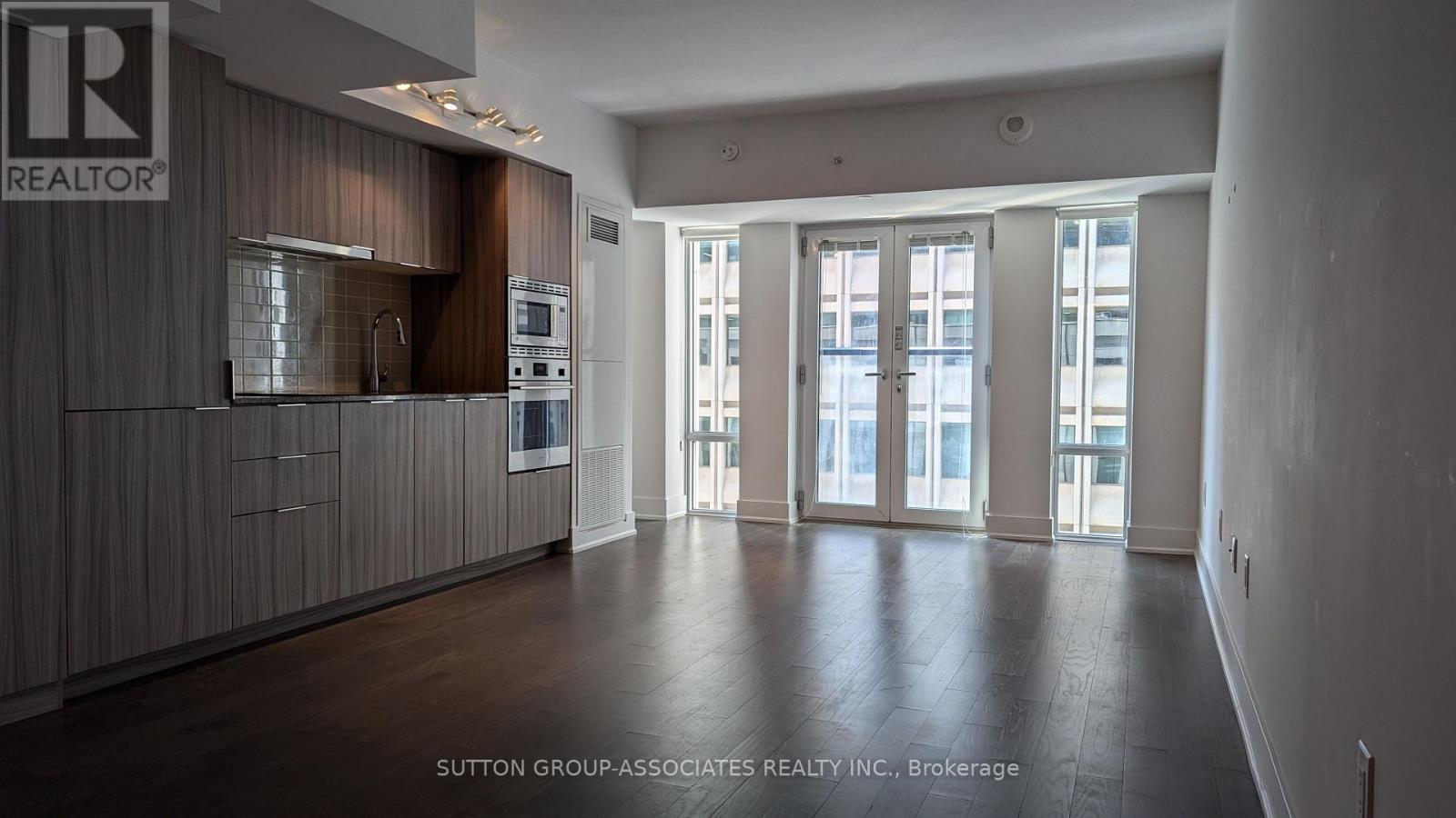 815 - 955 Bay Street, Toronto, Ontario  M5S 0C6 - Photo 2 - C12645416