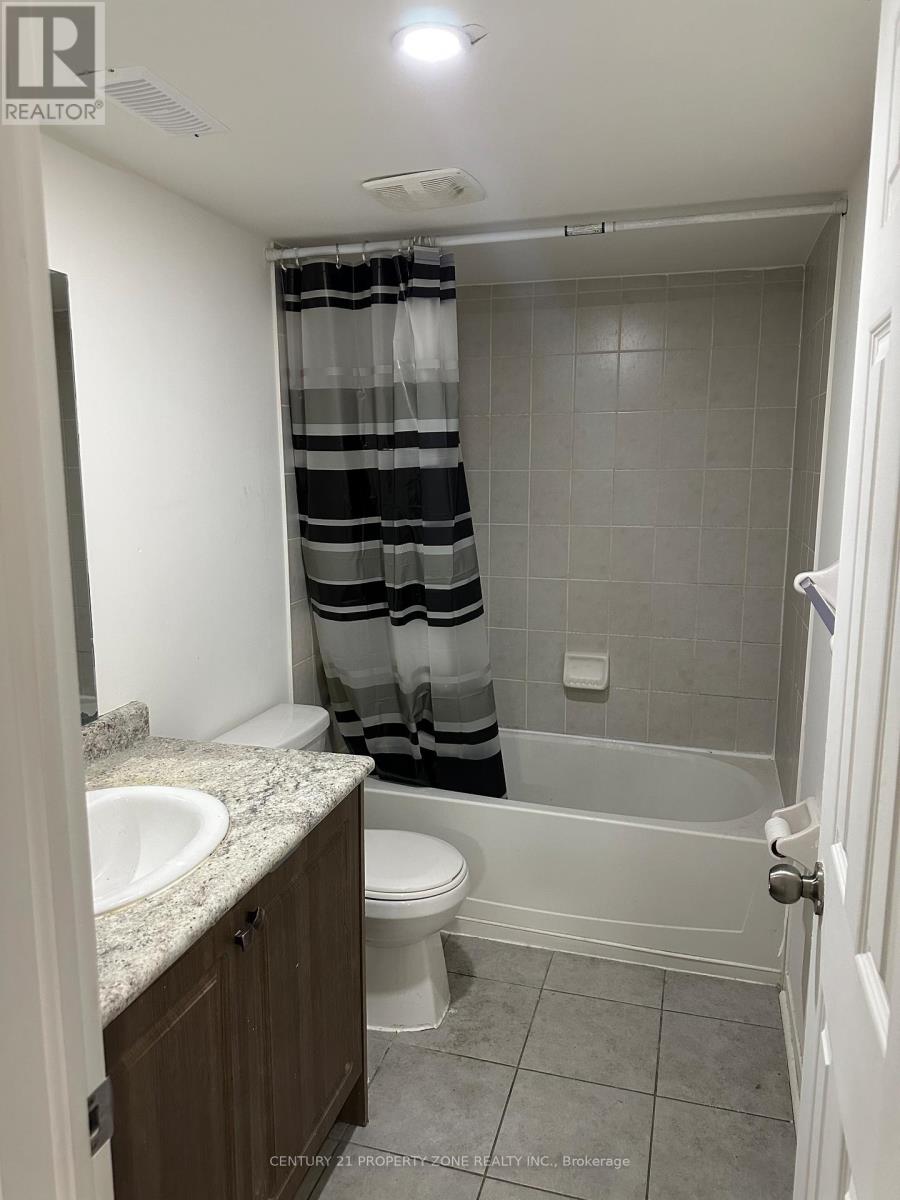 Lower Unit - 45 Cookview Drive, Brampton, Ontario  L6R 3T7 - Photo 11 - W12645388