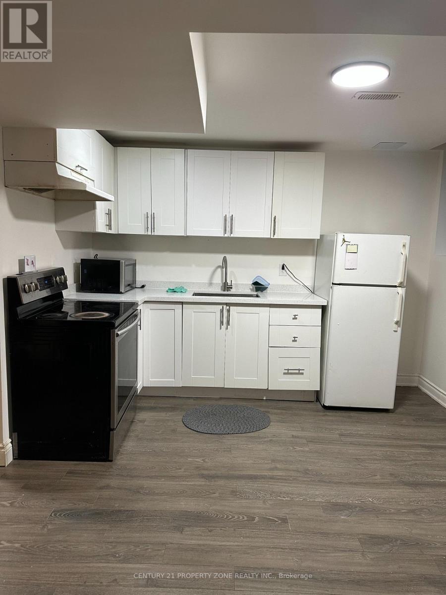 Lower Unit - 45 Cookview Drive, Brampton, Ontario  L6R 3T7 - Photo 3 - W12645388