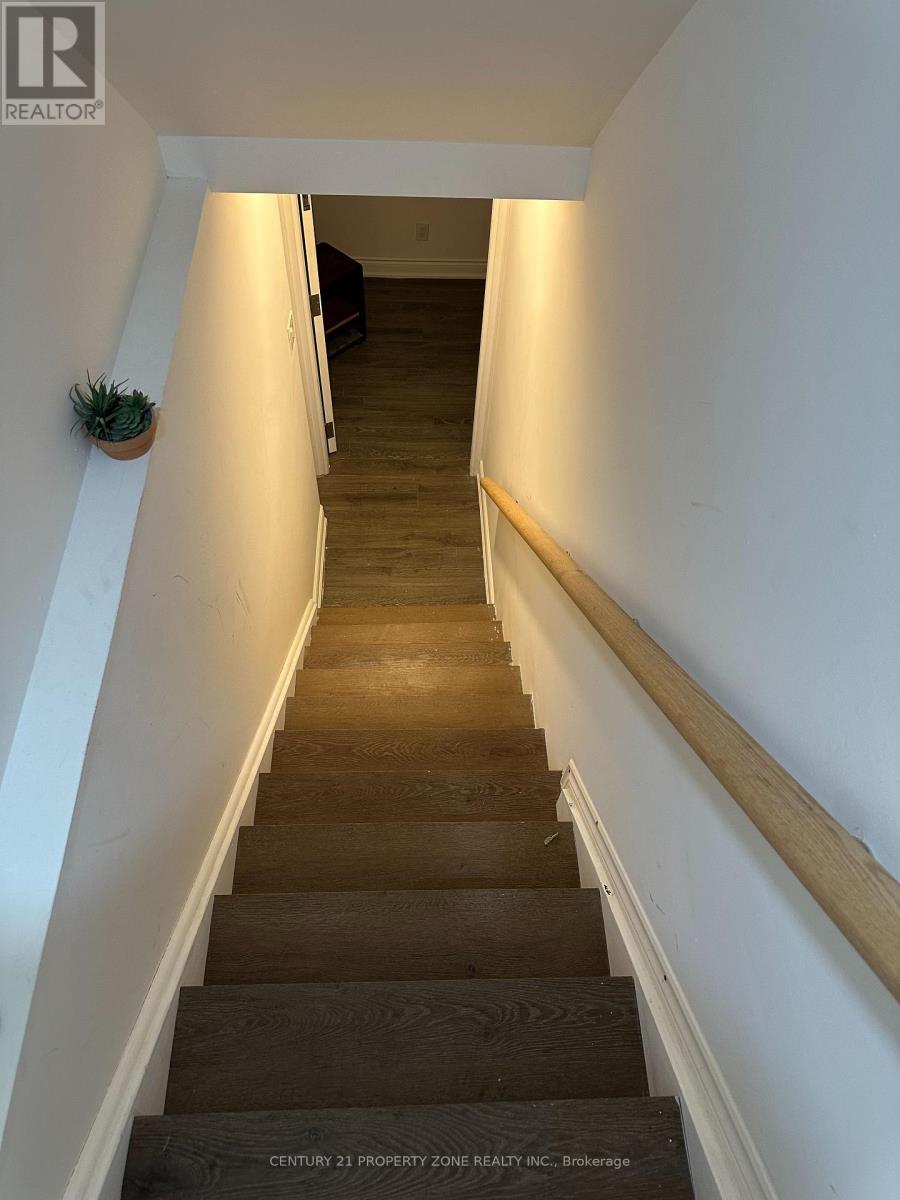 Lower Unit - 45 Cookview Drive, Brampton, Ontario  L6R 3T7 - Photo 4 - W12645388