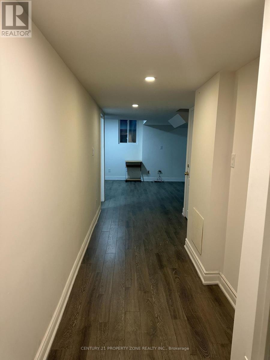 Lower Unit - 45 Cookview Drive, Brampton, Ontario  L6R 3T7 - Photo 7 - W12645388