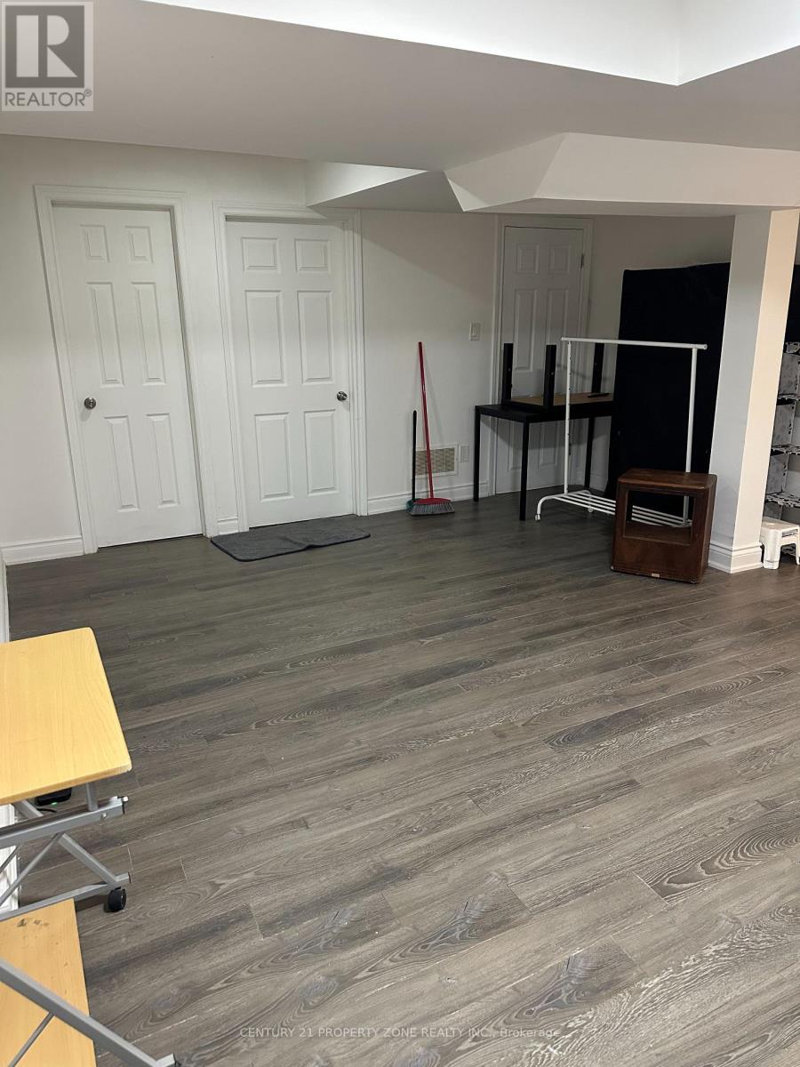 Lower Unit - 45 Cookview Drive, Brampton, Ontario  L6R 3T7 - Photo 9 - W12645388