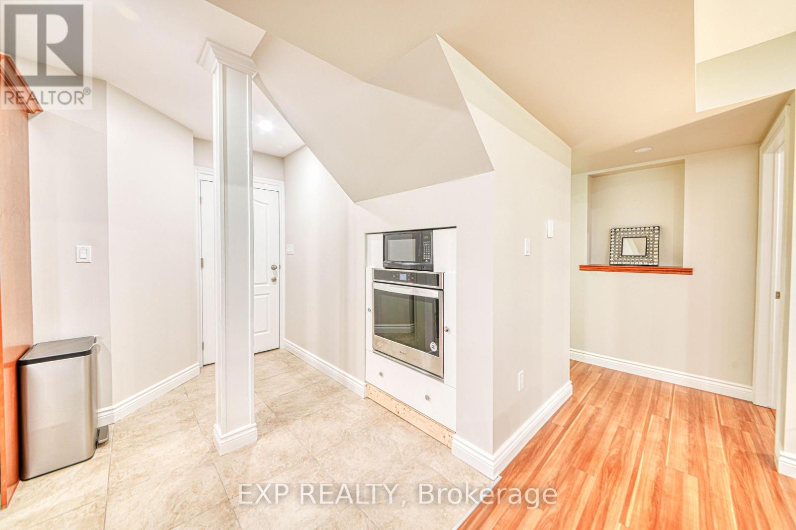 Bsmt - 87 Lowinger Avenue, Hamilton, Ontario  L9K 1P9 - Photo 10 - X12645412