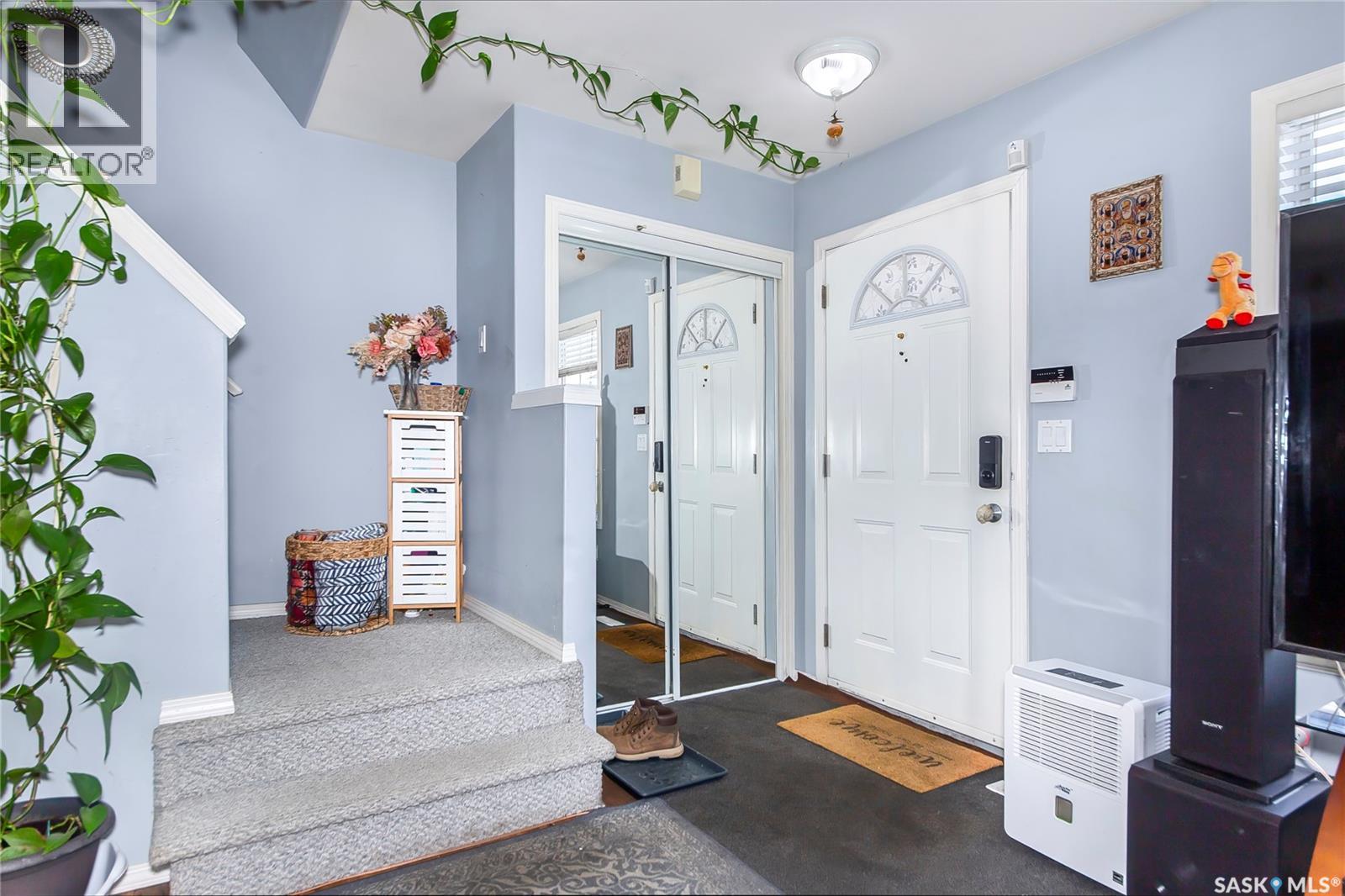 118 663 Beckett Crescent, Saskatoon, Saskatchewan  S7N 4W8 - Photo 4 - SK025806