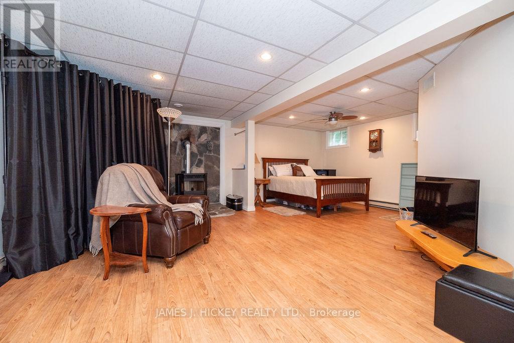 581 Rocky Point Lane, Deep River, Ontario  K0J 1P0 - Photo 19 - X12645418