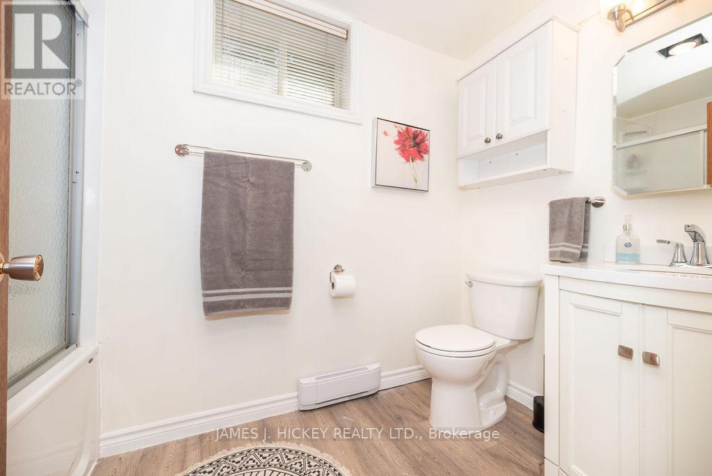 581 Rocky Point Lane, Deep River, Ontario  K0J 1P0 - Photo 22 - X12645418