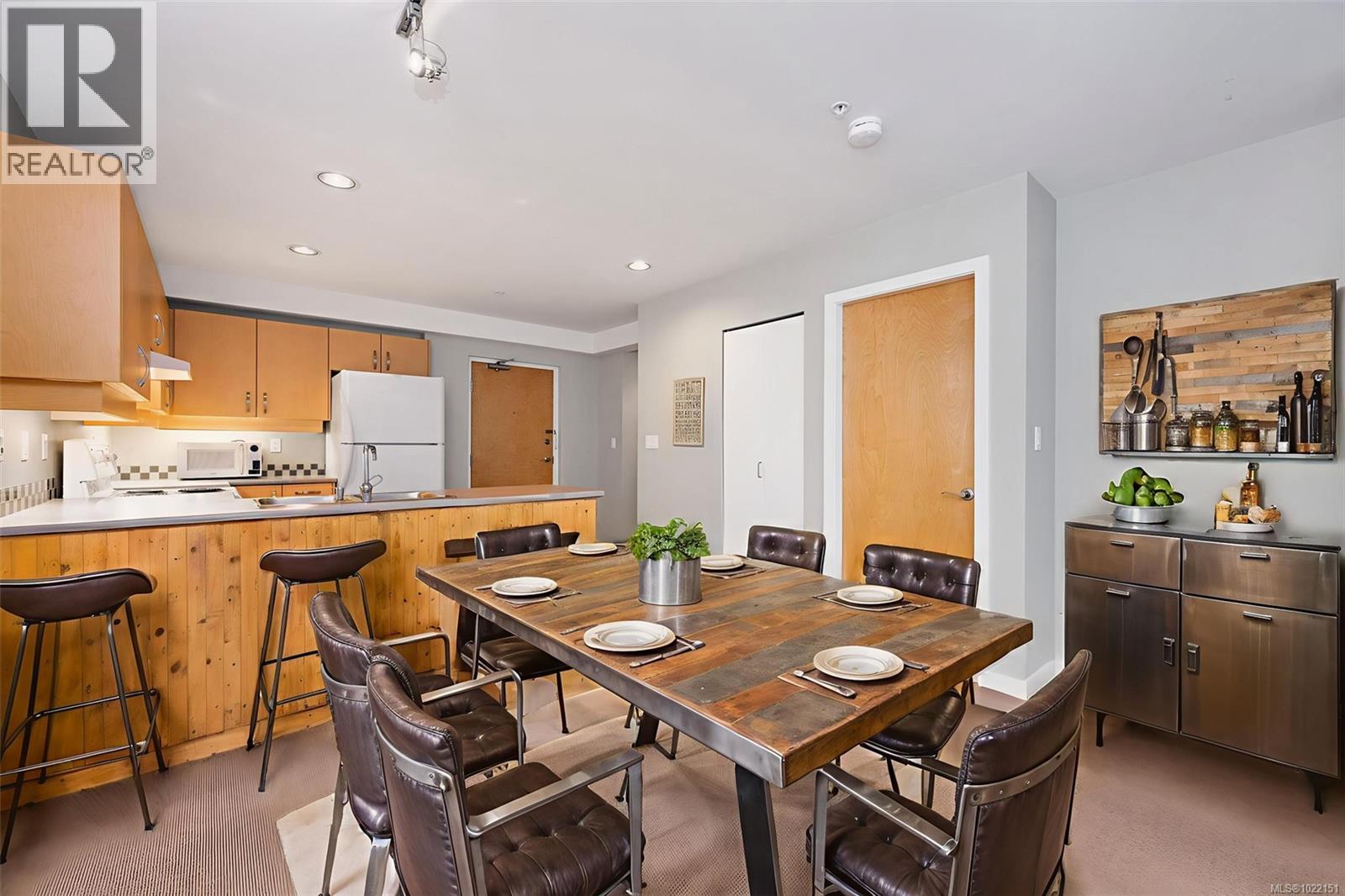 311 90 Regatta Landing, Victoria, British Columbia  V9A 7R2 - Photo 13 - 1022151