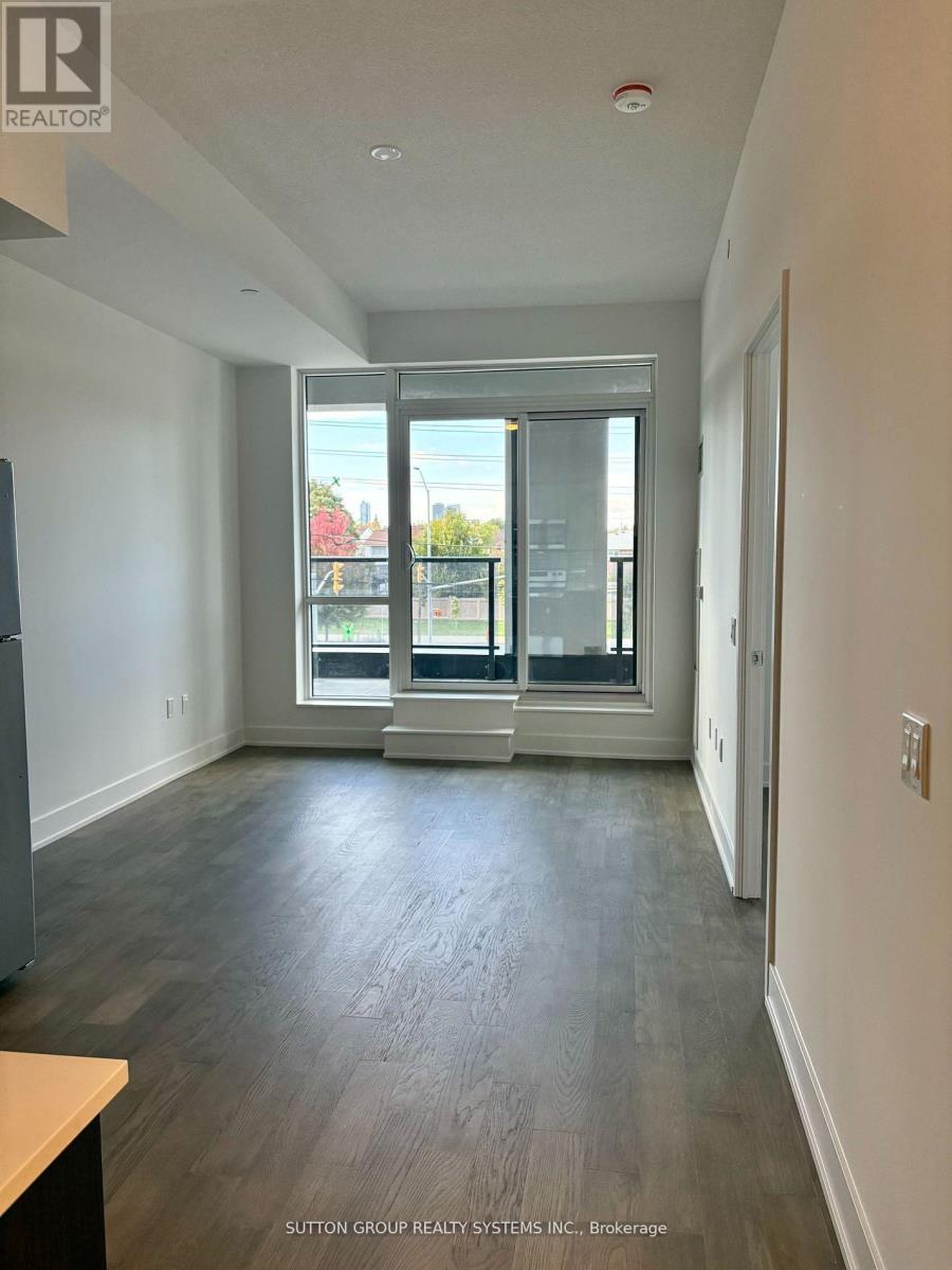 210 - 204 Burnhamthorpe Road E, Mississauga, Ontario  L5A 4L4 - Photo 7 - W12645424