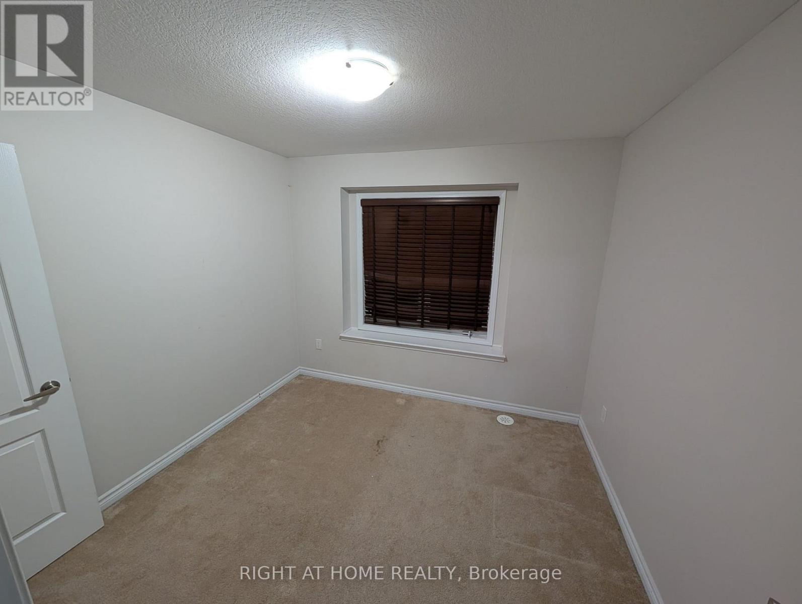 91 Glenvista Drive, Kitchener, Ontario  N2R 0E3 - Photo 12 - X12645422
