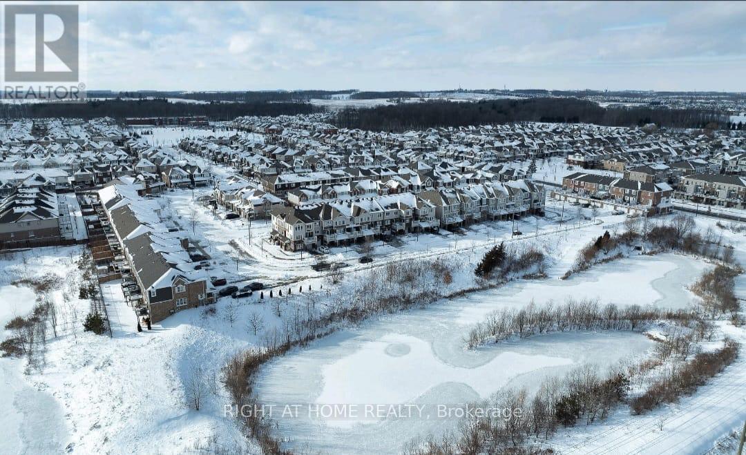 91 Glenvista Drive, Kitchener, Ontario  N2R 0E3 - Photo 2 - X12645422