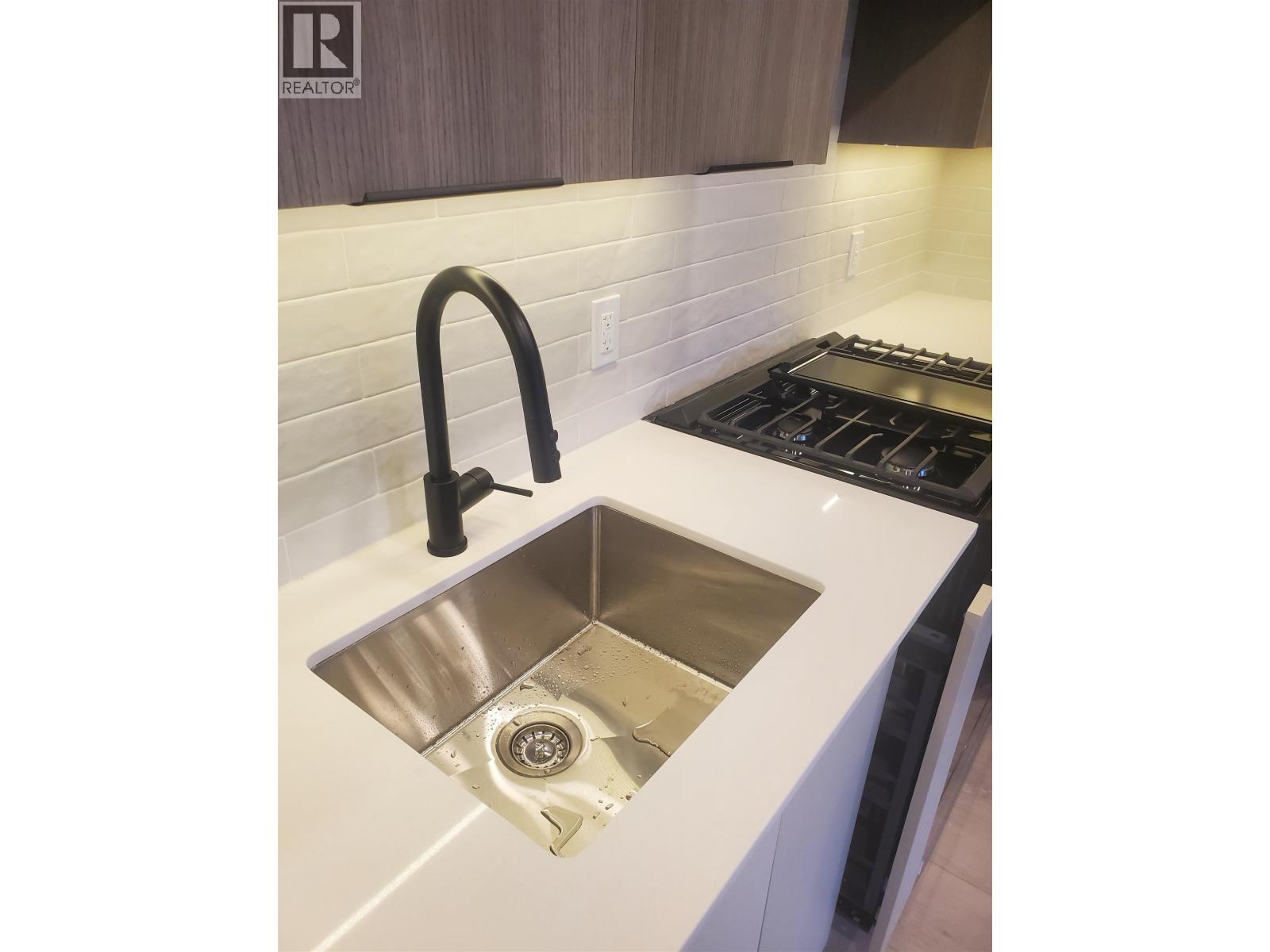 203 3105 St Johns Street, Port Moody, British Columbia  V3H 2C4 - Photo 13 - R3072449