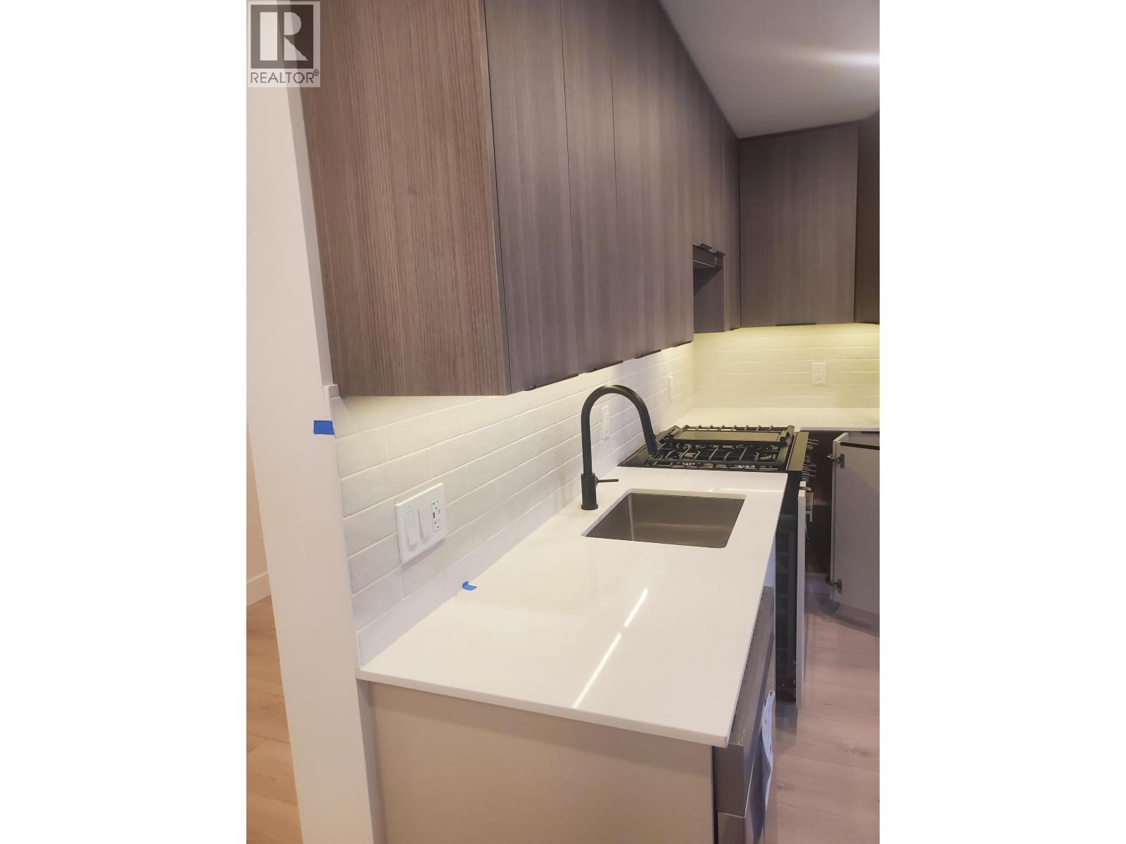 203 3105 St Johns Street, Port Moody, British Columbia  V3H 2C4 - Photo 16 - R3072449