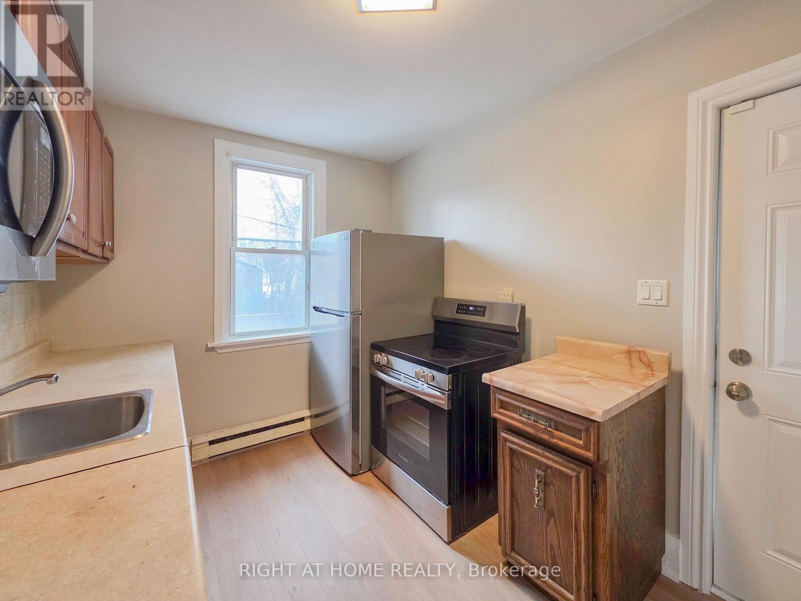 Main - 38 Olive Avenue, Oshawa, Ontario  L1H 2N8 - Photo 4 - E12645438