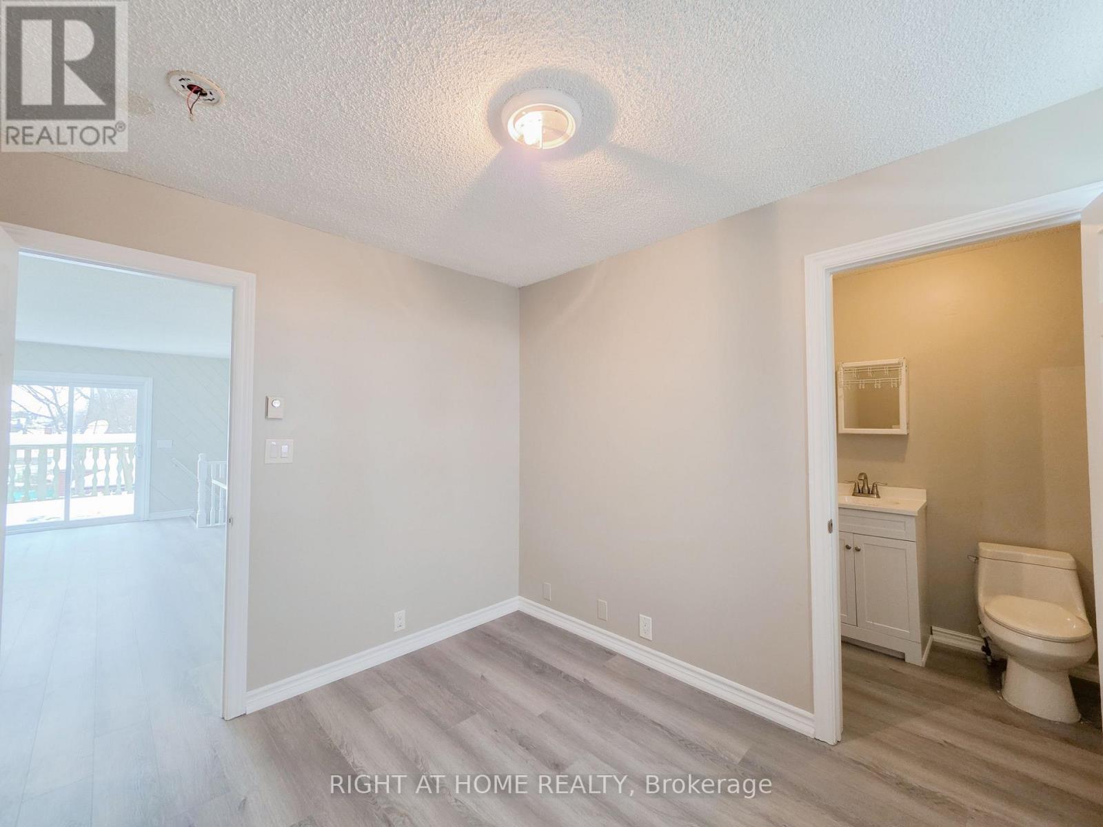 Upper - 38 Olive Avenue, Oshawa, Ontario  L1H 2N8 - Photo 17 - E12645440