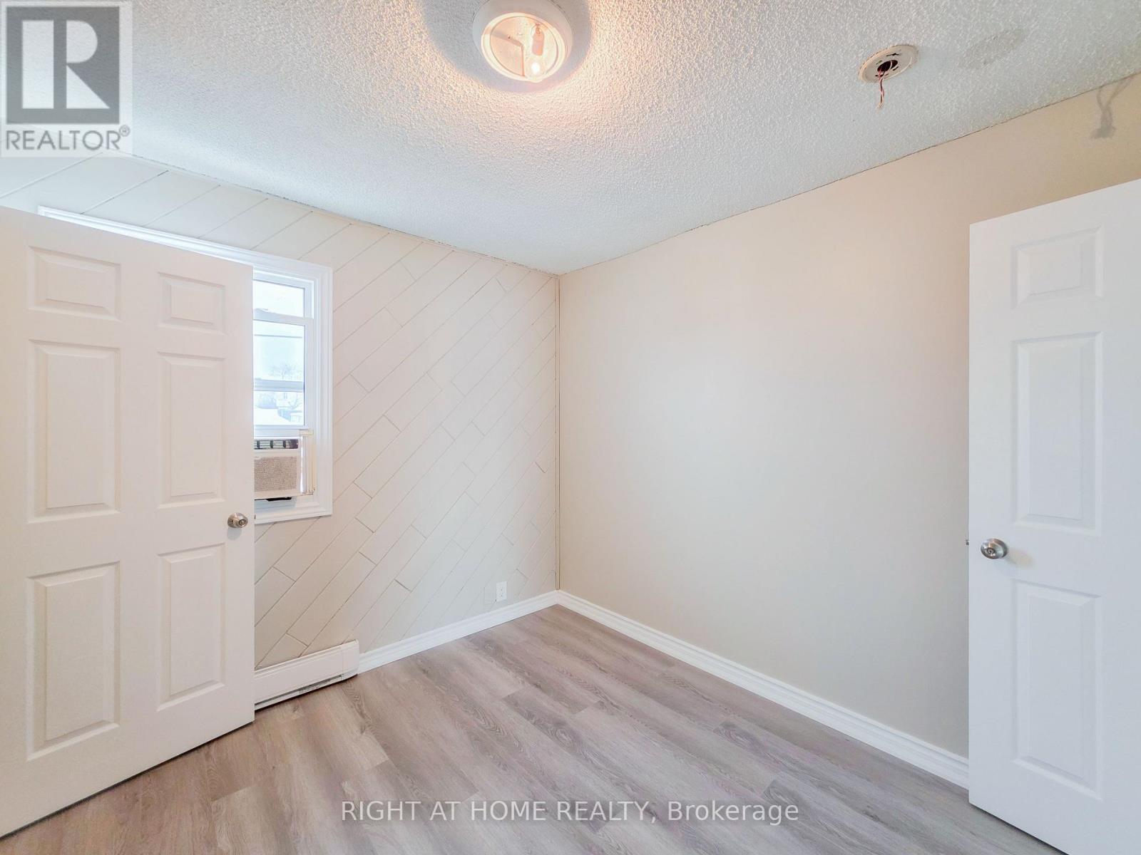 Upper - 38 Olive Avenue, Oshawa, Ontario  L1H 2N8 - Photo 18 - E12645440