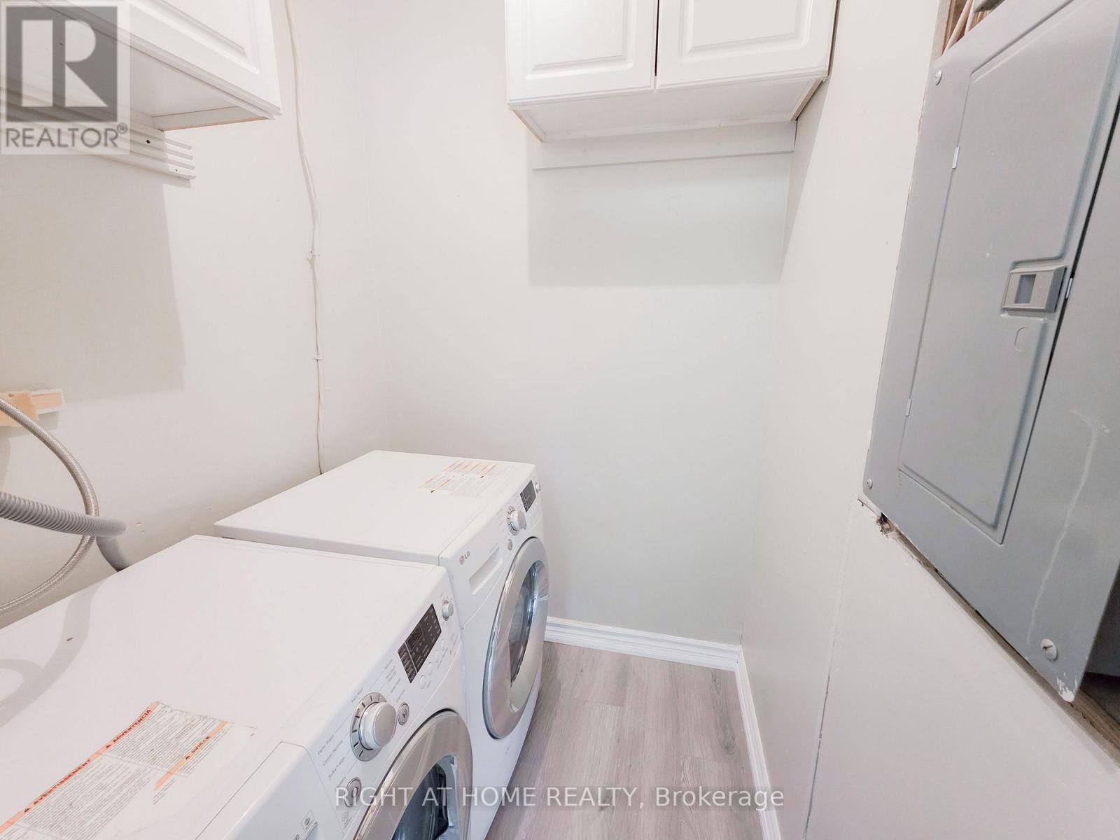 Upper - 38 Olive Avenue, Oshawa, Ontario  L1H 2N8 - Photo 9 - E12645440