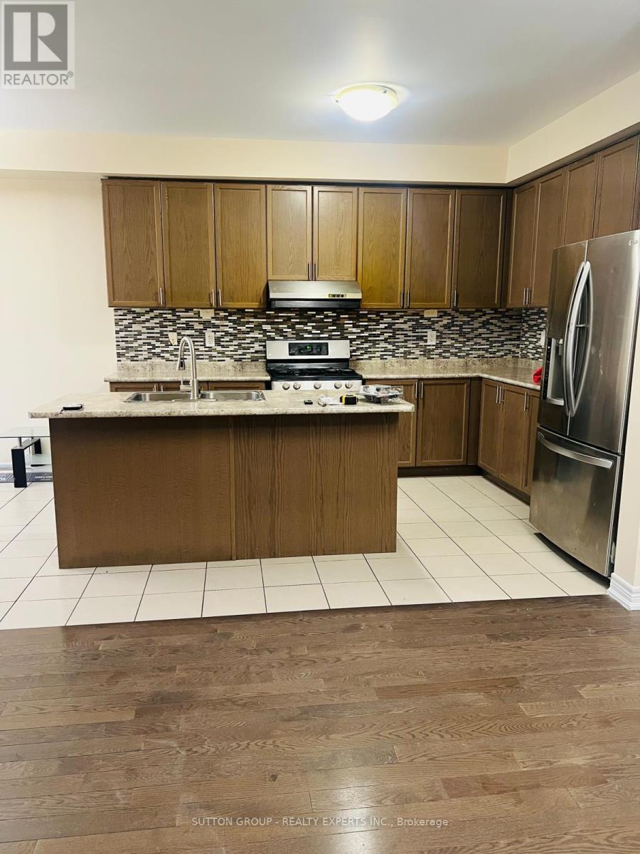 67 Vezna Crescent, Brampton, Ontario  L6X 5K5 - Photo 5 - W12645454