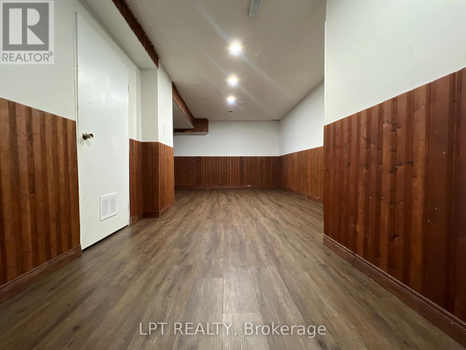 93 Martindale Crescent, Brampton, Ontario  L6X 2T8 - Photo 11 - W12645456