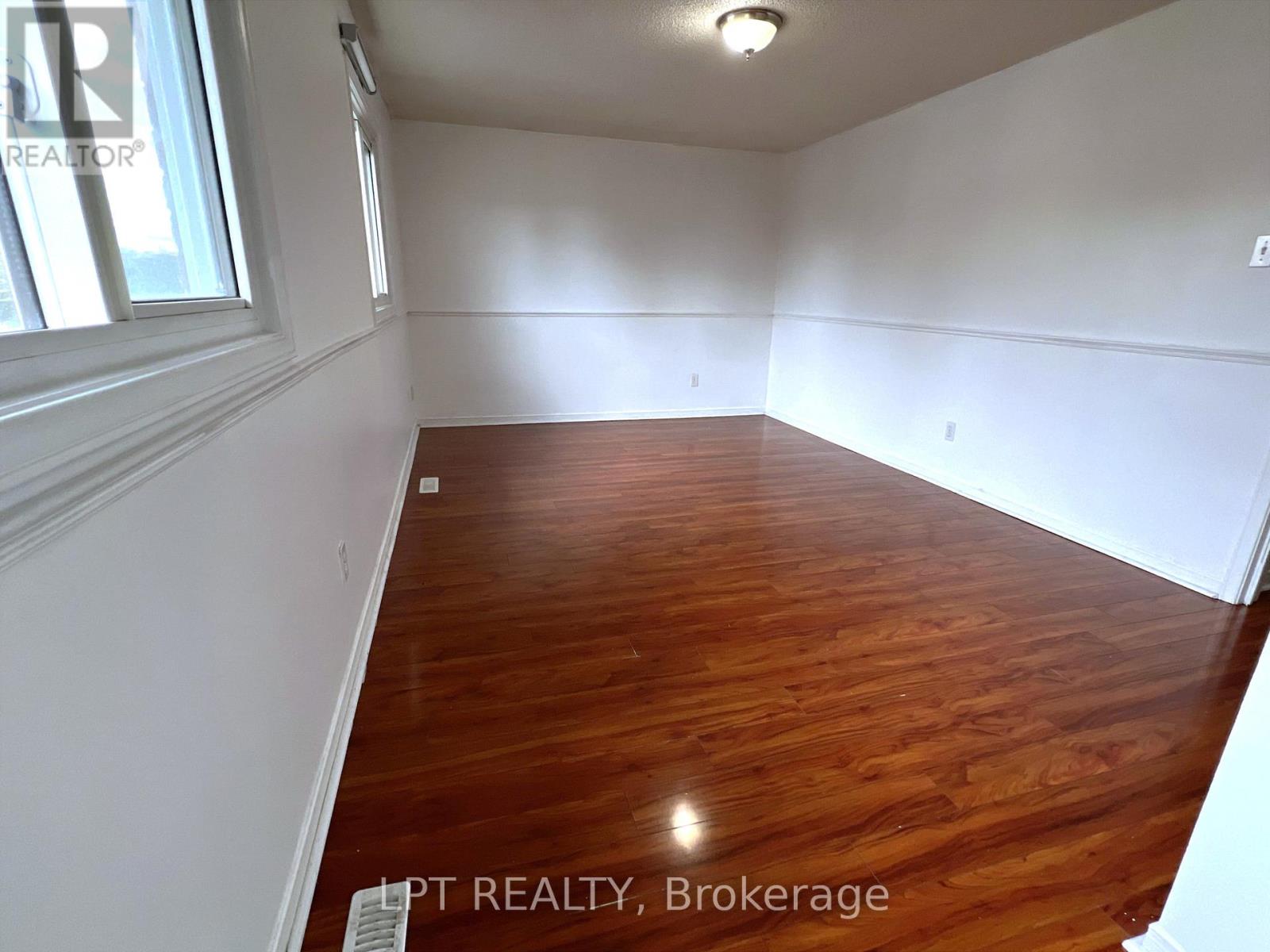 93 Martindale Crescent, Brampton, Ontario  L6X 2T8 - Photo 6 - W12645456