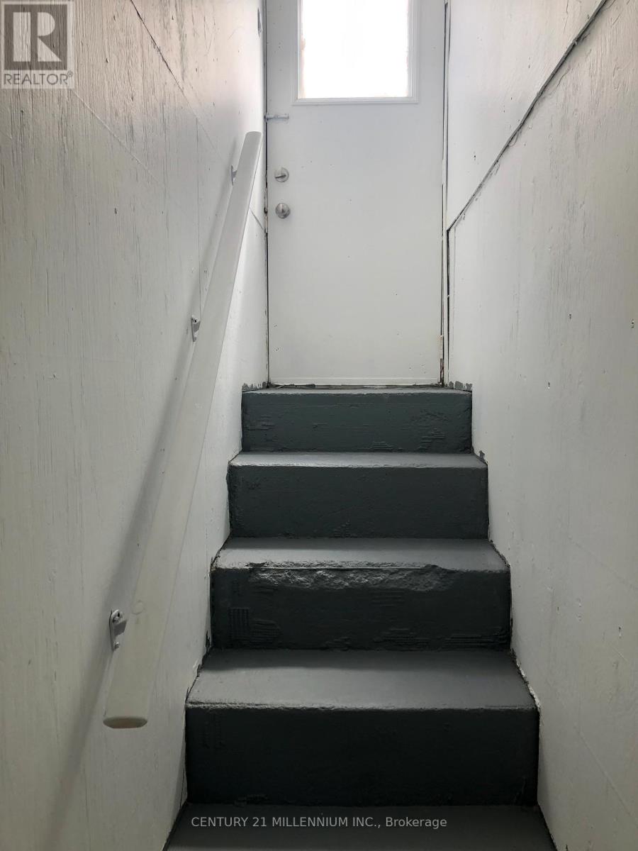 71 Clouston Avenue, Toronto, Ontario  M9N 1A8 - Photo 30 - W12645458