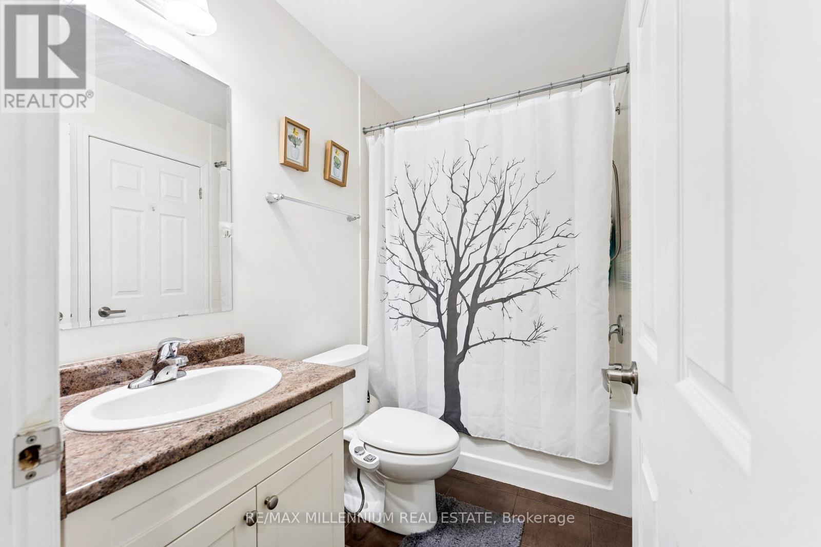 53 Colonel Frank Ching Crescent N, Brampton, Ontario  L6Y 5W5 - Photo 12 - W12560198