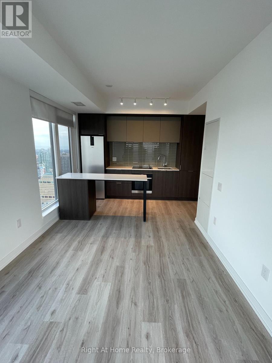 4103 - 395 Square One Drive, Mississauga, Ontario  L5B 0P6 - Photo 15 - W12645466