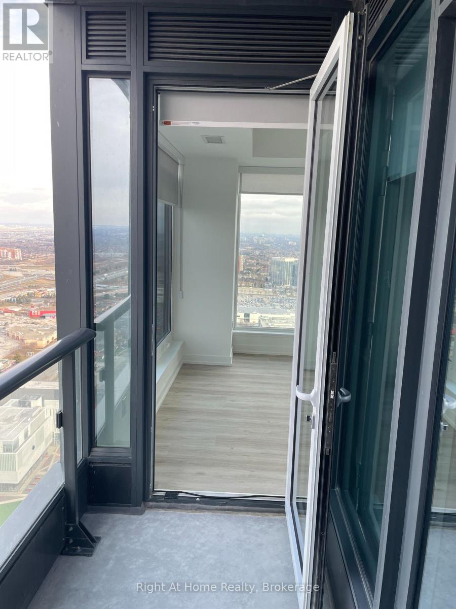 4103 - 395 Square One Drive, Mississauga, Ontario  L5B 0P6 - Photo 21 - W12645466