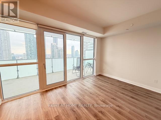 1804 - 430 Square One Drive, Mississauga, Ontario  L5B 0L6 - Photo 19 - W12645124