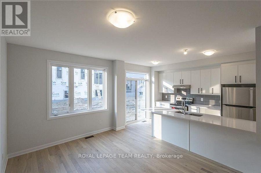 915 Athenry Court, Ottawa, Ontario  K2J 7C5 - Photo 15 - X12643564