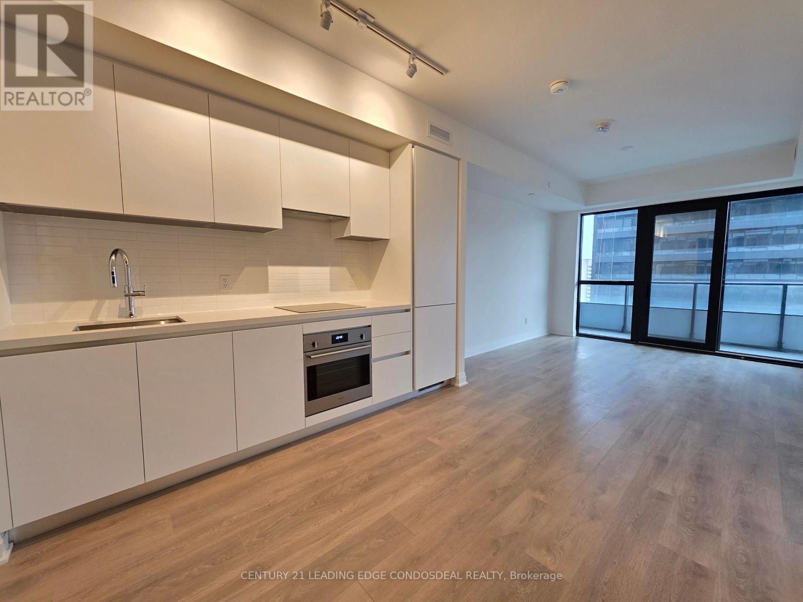 1001 - 4015 The Exchange, Mississauga, Ontario  L5B 0N9 - Photo 3 - W12645464